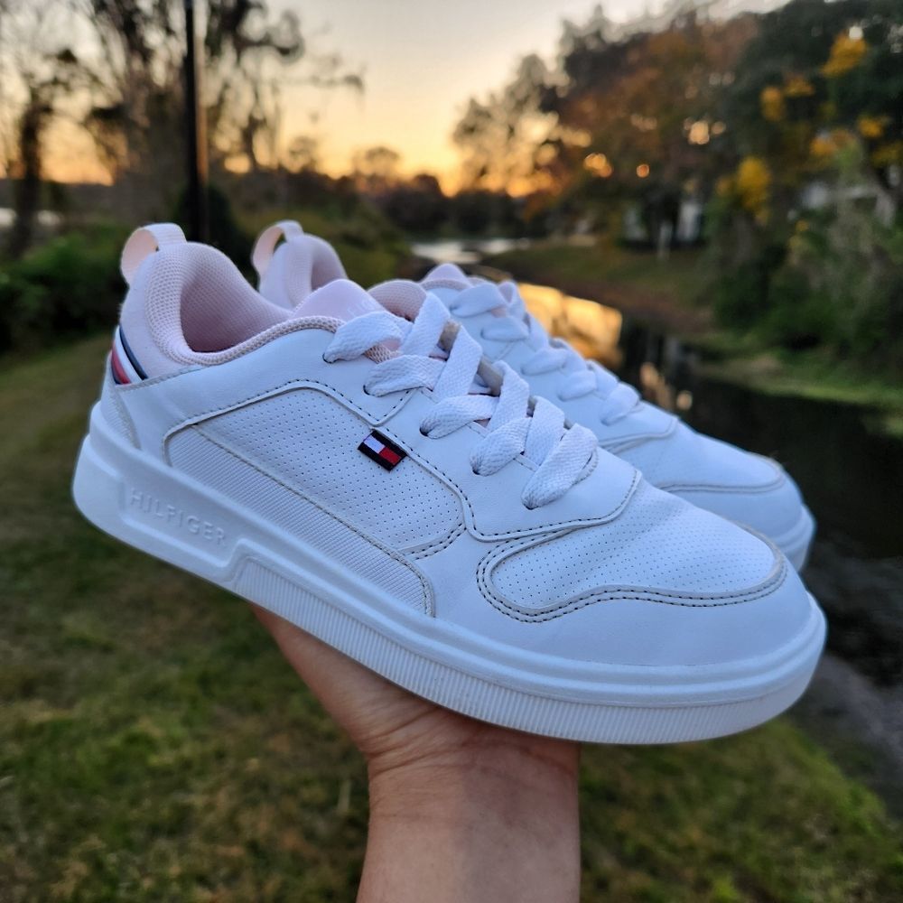 Authentic Tommy Hilfiger Low Court White/Pink Sneakers Leather Kids Shoes Size 3 - Picture 10 of 13
